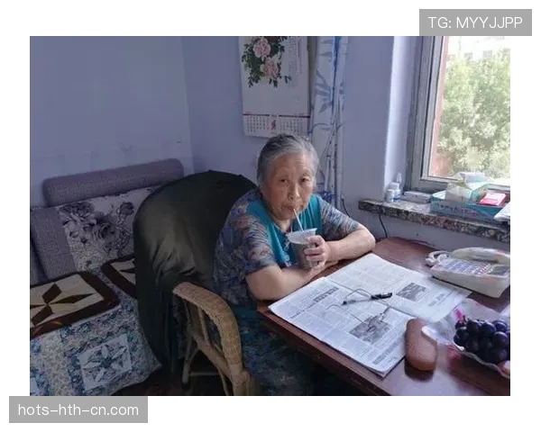 余依婷出门连价签都没撕，随手一摆就是我半年的工资